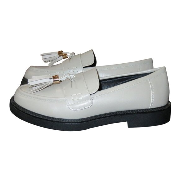 Justfab Georgia Tassel Embellished Cream Vegan Leather Slip On Loafers size 7 - Picture 1 of 8